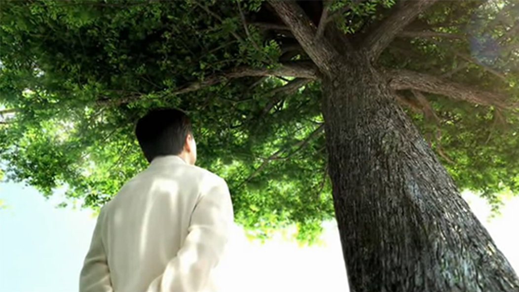 成龍?jiān)趶V告片拍攝現(xiàn)場