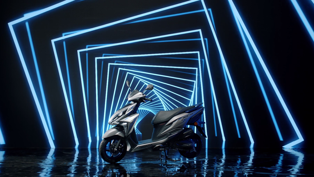 順動(dòng)新作│時(shí)尚裂變，颯風(fēng)而行，本田RX125摩托車震撼出街